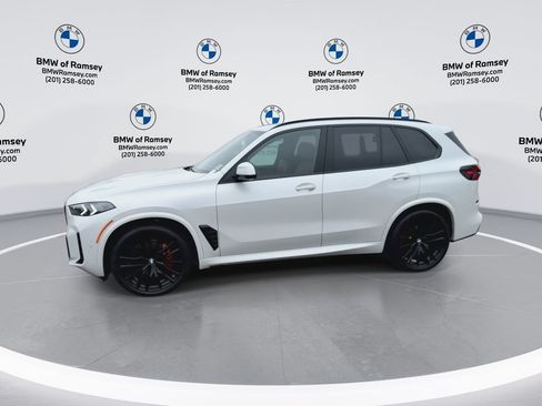 Used 2024 BMW X5 xDrive40i w/ M Sport Package AWD/4WD image 5