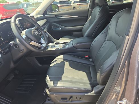 Used 2023 INFINITI QX60 Luxe w/ Vision Package AWD/4WD image 5