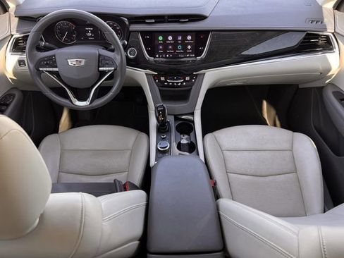 Certified 2022 Cadillac XT6 Premium Luxury image 13