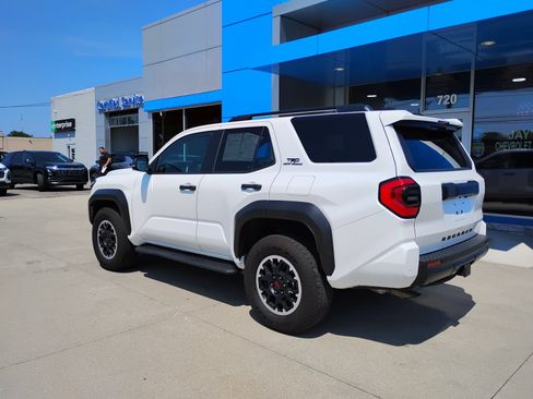 Used 2025 Toyota 4Runner TRD Off-Road AWD/4WD image 10