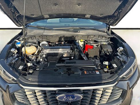 Certified 2023 Ford Escape Platinum w/ Premium Technology Package image 23