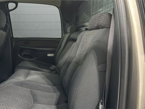 Used 2002 Chevrolet Avalanche 2500 image 25