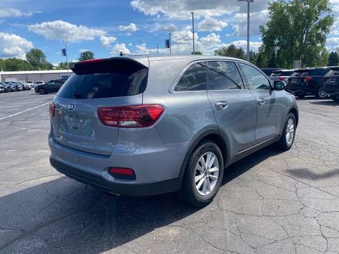 Used 2020 Kia Sorento FWD V6 image 11
