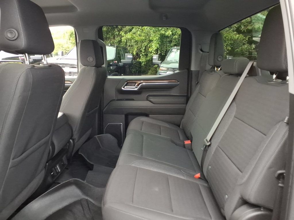 Certified 2024 Chevrolet Silverado 1500 RST AWD/4WD image 16
