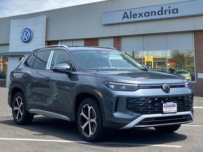 New 2025 Volkswagen Tiguan SE