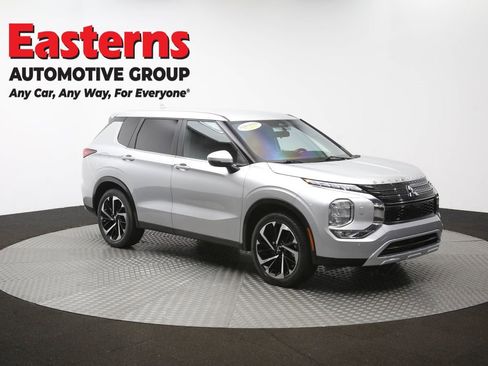 Used 2023 Mitsubishi Outlander SE AWD/4WD image 47