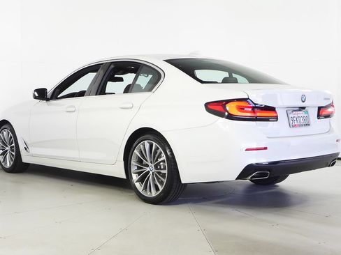 Used 2023 BMW 530i w/ Convenience Package RWD image 9