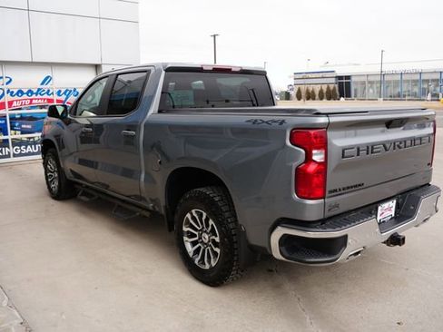 Used 2022 Chevrolet Silverado 1500 LT w/ Z71 Off-Road Package image 35