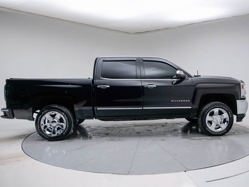 Used 2018 Chevrolet Silverado 1500 LTZ w/ Sport Package image 2