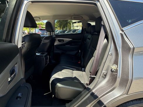 Used 2016 Nissan Murano SL FWD image 11
