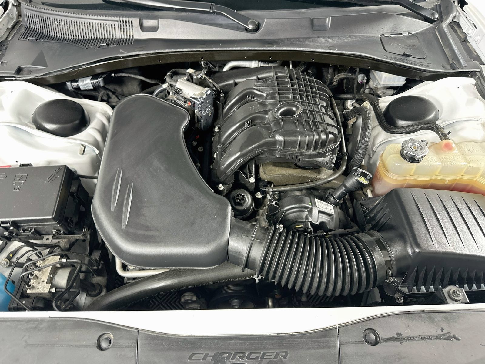 Used 2023 Dodge Charger SXT RWD image 28