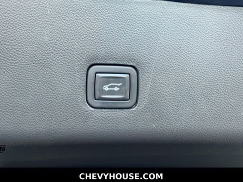 Used 2020 Chevrolet Traverse LT FWD image 34