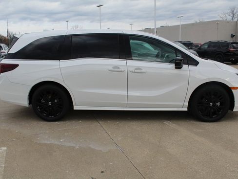 New 2026 Honda Odyssey Sport-L image 3