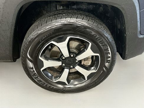 Used 2020 Jeep Renegade Trailhawk w/ Popular Equipment Group AWD/4WD image 11