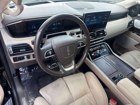 Certified 2022 Lincoln Navigator Reserve AWD/4WD image 11