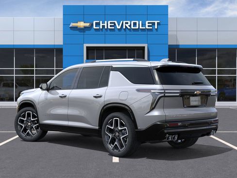 New 2025 Chevrolet Traverse High Country w/ LPO, Floor Liner Package image 3