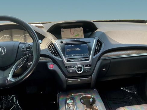 Used 2019 Acura MDX w/ Technology & Entertainment AWD/4WD image 9