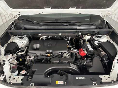 Used 2021 Toyota RAV4 XLE image 25