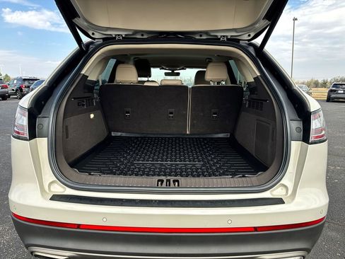 Used 2021 Lincoln Nautilus FWD image 22