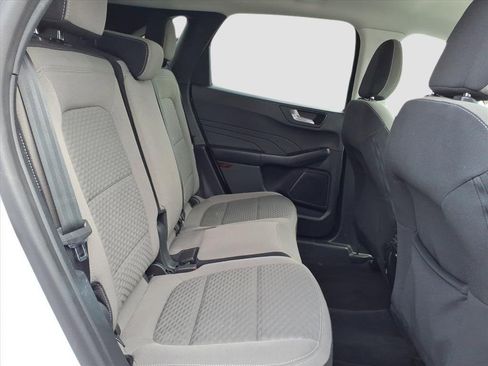 Used 2021 Ford Escape SE image 11