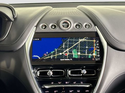 Used 2024 Aston Martin DBX AWD/4WD image 13