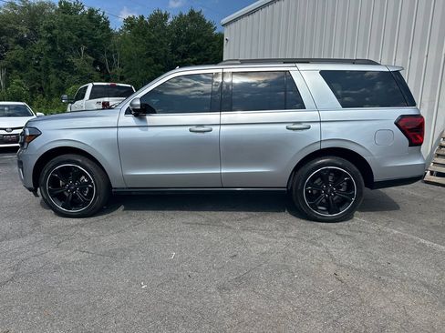 Used 2023 Ford Expedition Limited RWD image 9