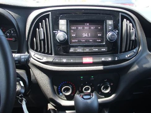 Used 2022 RAM ProMaster City Tradesman w/ Lights & Wheels Group FWD image 4