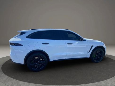 Used 2020 Jaguar F-PACE SVR image 8