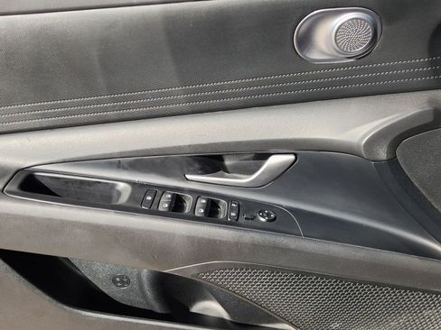 Used 2024 Hyundai Elantra SEL image 26