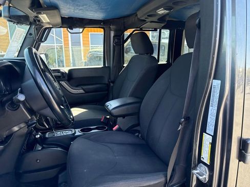 Used 2017 Jeep Wrangler Unlimited Sport w/ Quick Order Package 24S AWD/4WD image 8
