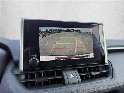 Used 2025 Toyota RAV4 XLE FWD image 18