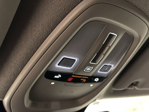 Certified 2025 Volvo XC40 B5 Plus image 20