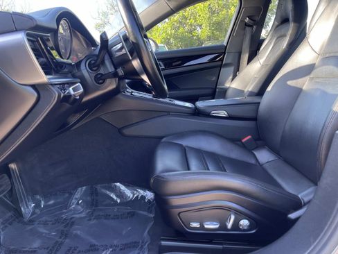 Used 2018 Porsche Panamera 4 AWD/4WD image 15