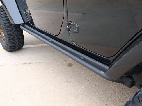 Used 2017 Jeep Wrangler Unlimited Rubicon image 22