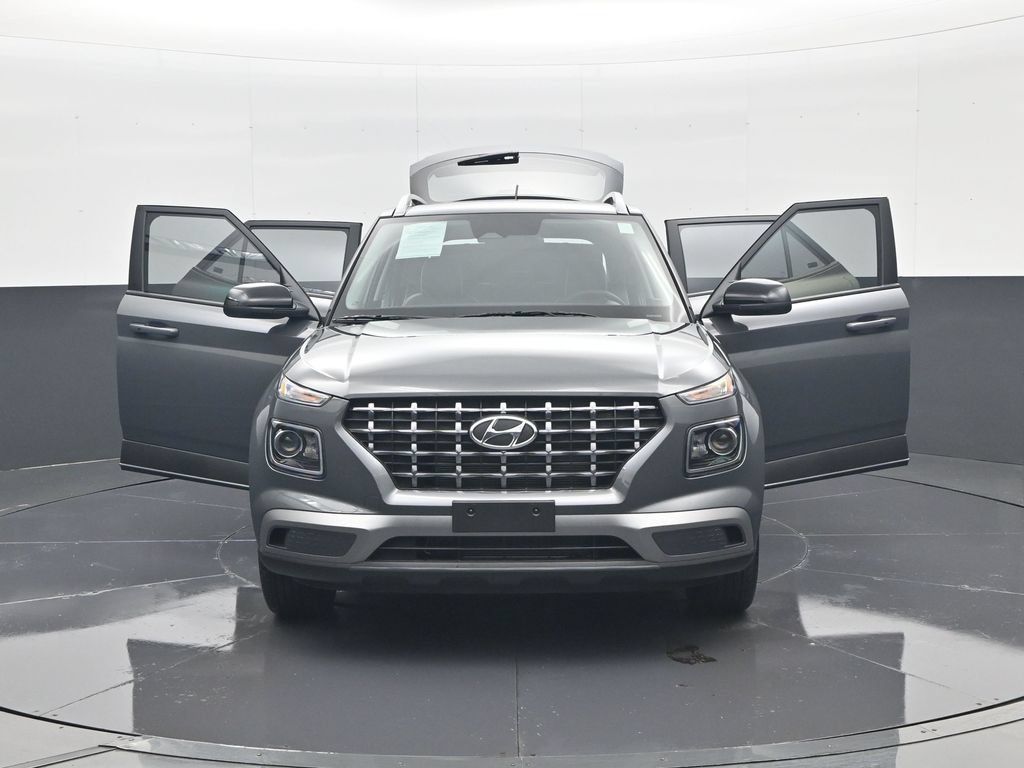 Certified 2026 Hyundai Venue SEL FWD image 32