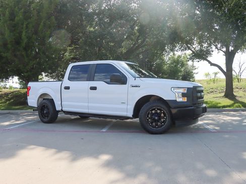 Used 2017 Ford F150 XL w/ Equipment Group 101A Mid RWD image 1