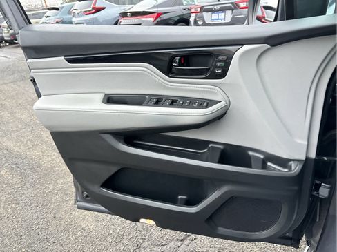 Certified 2023 Honda Odyssey Touring image 23