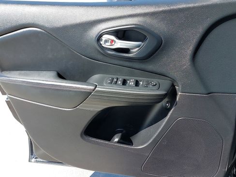 Used 2016 Jeep Cherokee 75th Anniversary image 27