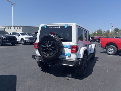 Used 2021 Jeep Wrangler Unlimited Sahara w/ Cold Weather Group image 4