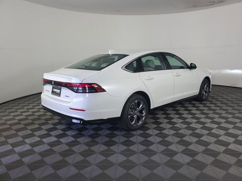 New 2026 Honda Accord EX-L image 4