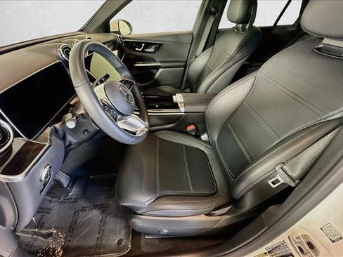 Used 2026 Mercedes-Benz GLC 300 4MATIC image 19