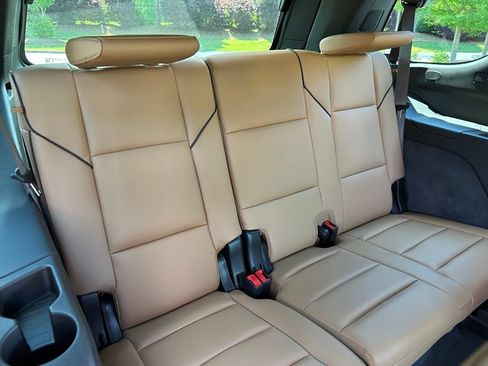 Used 2025 Cadillac Escalade Premium Luxury RWD image 55