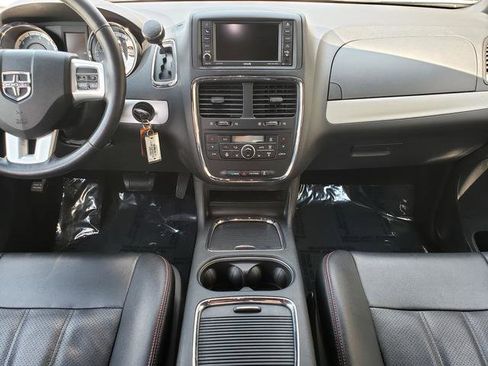 Used 2017 Dodge Grand Caravan GT FWD image 13