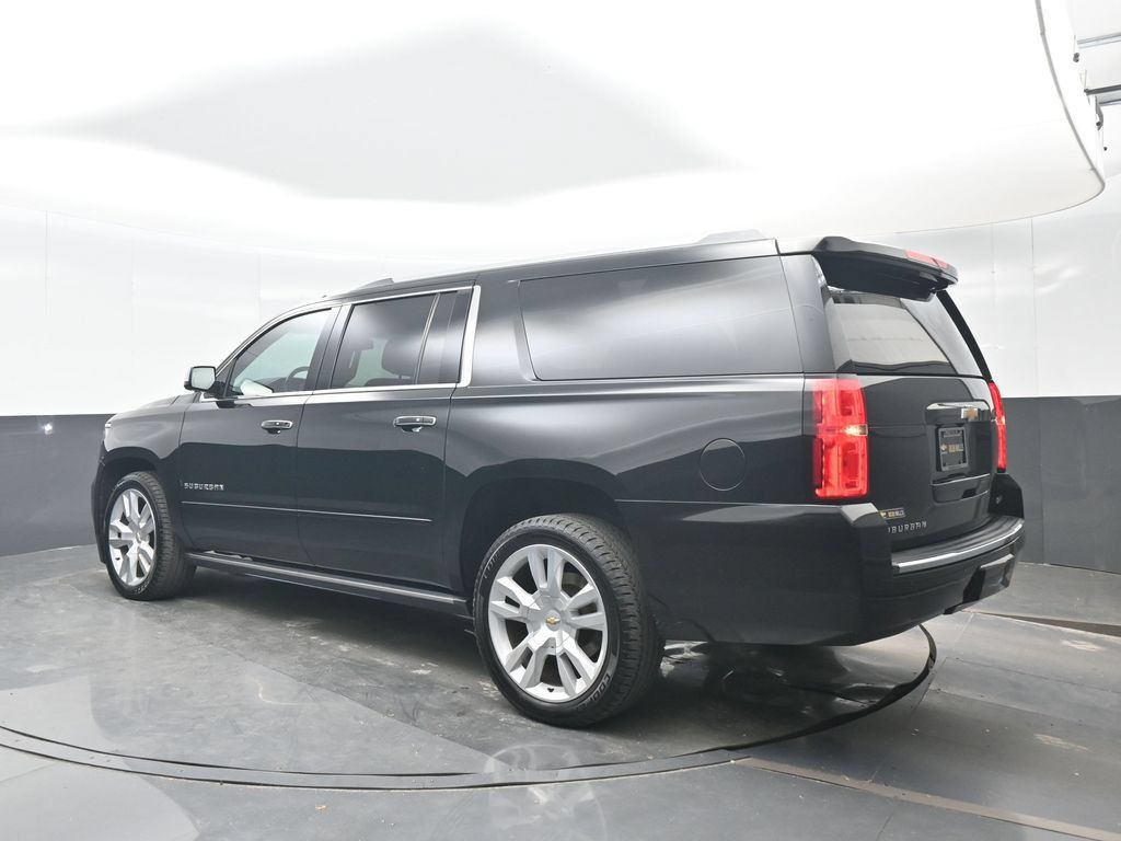 Used 2018 Chevrolet Suburban Premier AWD/4WD image 4