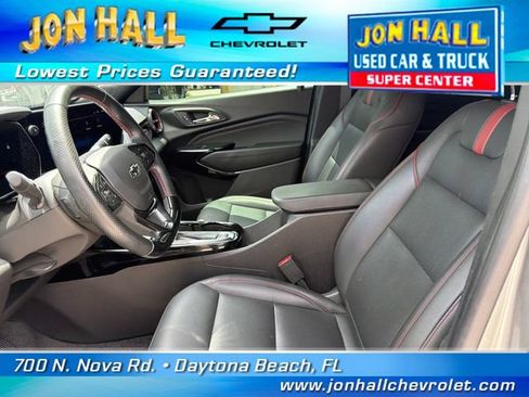 Used 2025 Chevrolet Trax RS w/ Driver Confidence Package FWD image 18