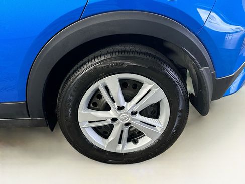 Used 2024 Nissan Kicks S image 11