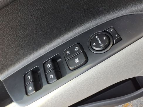Used 2023 Kia Rio S w/ Technology Package FWD image 17