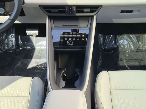 New 2025 Porsche Macan 4 Electric image 19