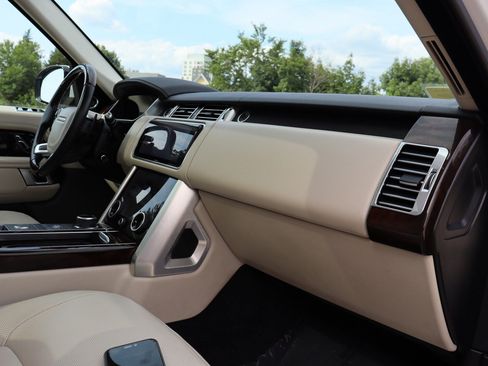Used 2021 Land Rover Range Rover HSE AWD/4WD image 19