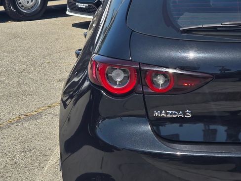 Used 2024 MAZDA MAZDA3 s FWD image 7
